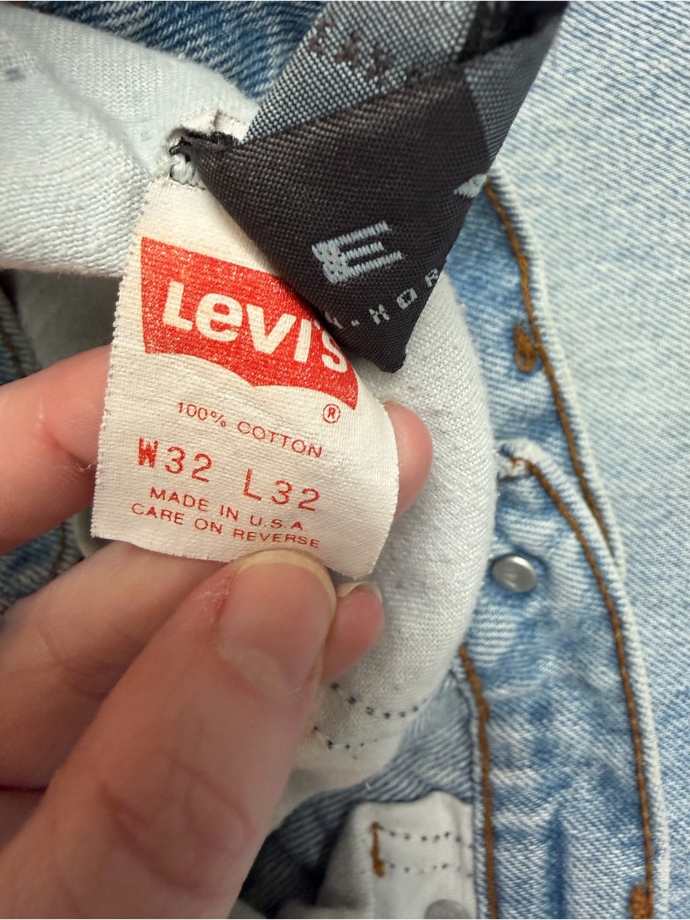 Vintage Levi’s 550 Made in USA Jeans Light Wash 32x32 Relaxed Fit 90s - Picture 2 of 12